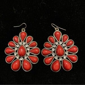 ($7) Large Boutique Scarlet Cluster Earrings